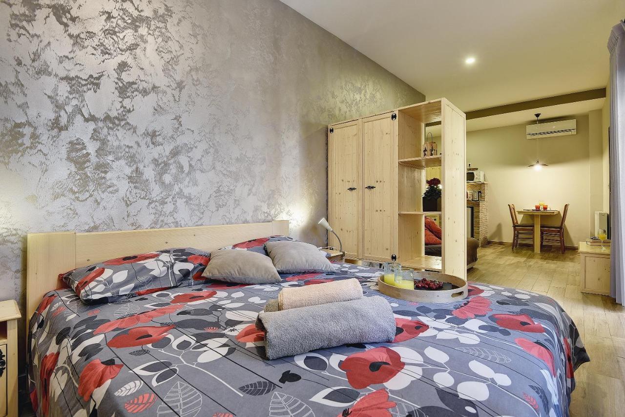 Mimoza Old Town Pula Apartments エクステリア 写真
